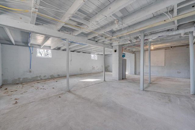 935 Myrtle RD, Martinsville, VA 24112