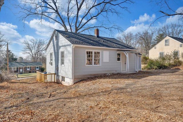 935 Myrtle RD, Martinsville, VA 24112