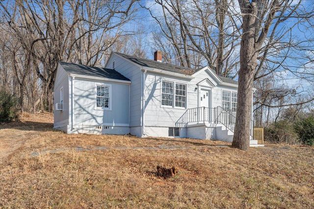 935 Myrtle RD, Martinsville, VA 24112