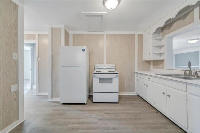 935 Myrtle RD, Martinsville, VA 24112