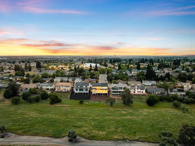 5073 Midas Ave, Rocklin, CA 95677