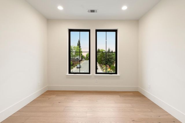 5073 Midas Ave, Rocklin, CA 95677