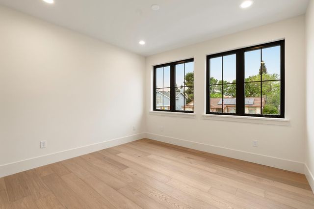 5073 Midas Ave, Rocklin, CA 95677