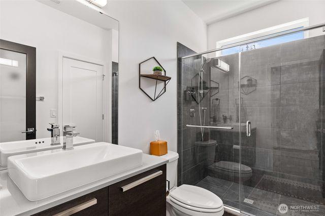 2707 162nd Avenue Ct E, Lake Tapps, WA 98391