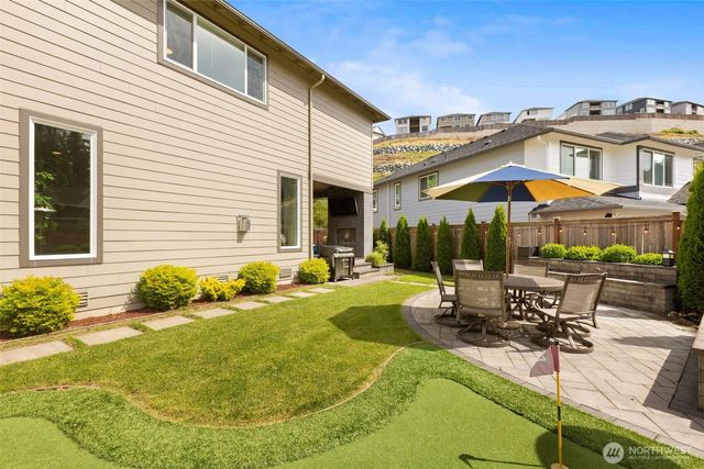 2707 162nd Avenue Ct E, Lake Tapps, WA 98391