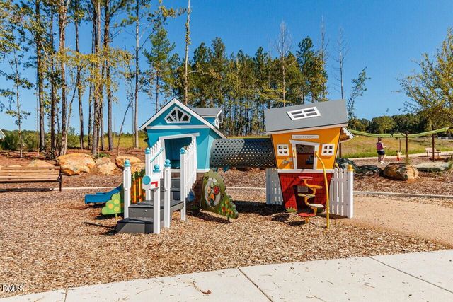 17 Plenty Court, Pittsboro, NC 27312