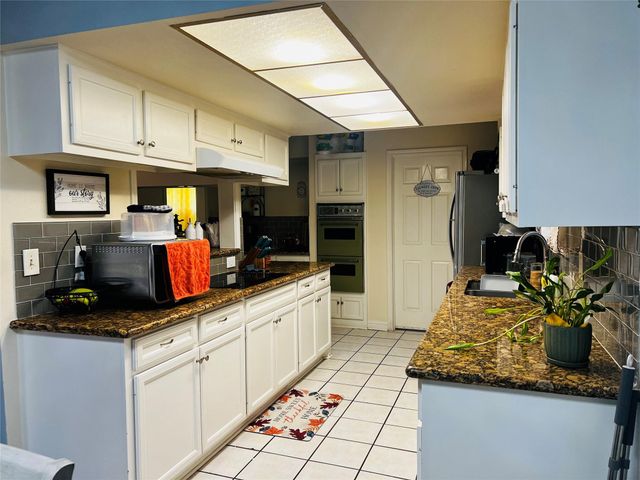 522 Wild Wind Lane, Houston, TX 77013