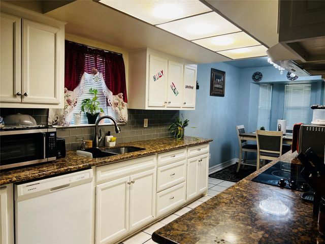 522 Wild Wind Lane, Houston, TX 77013