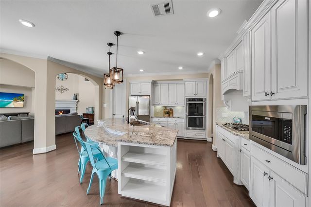 28303 Island Manor Lane, Fulshear, TX 77441