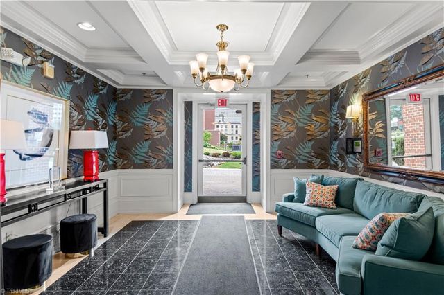 1 Park Vista Lane 320, Winston-salem, NC 27101