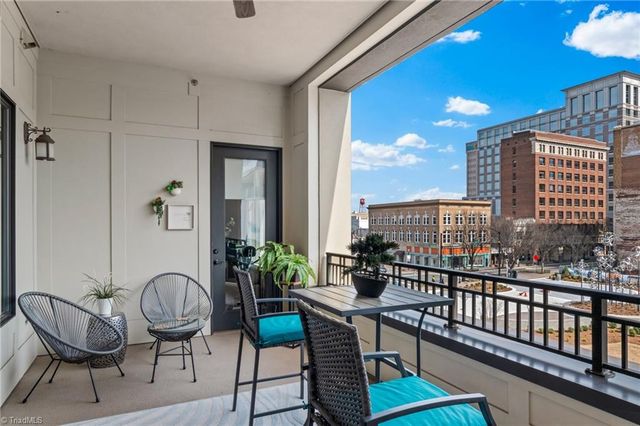 1 Park Vista Lane 320, Winston-salem, NC 27101