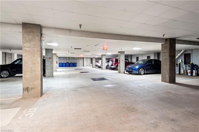 1 Park Vista Lane 320, Winston-salem, NC 27101