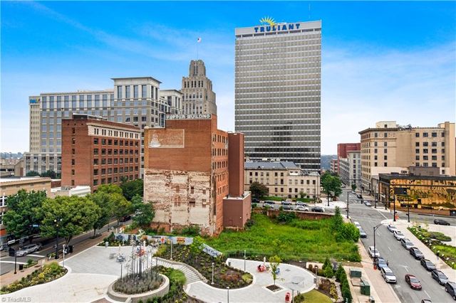 1 Park Vista Lane 320, Winston-salem, NC 27101