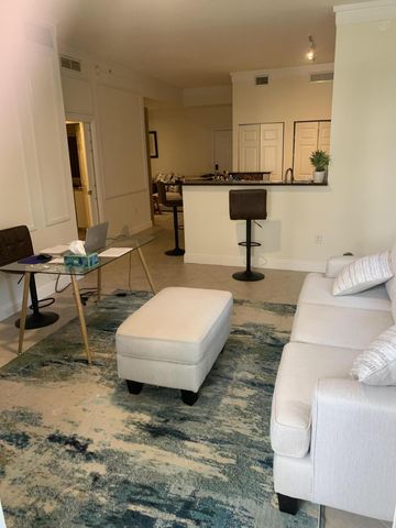 806 E Windward Way 111, Lantana, FL 33462