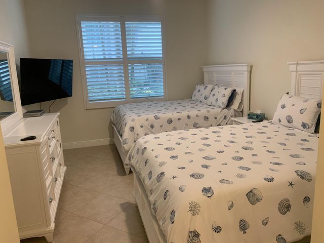 806 E Windward Way 111, Lantana, FL 33462
