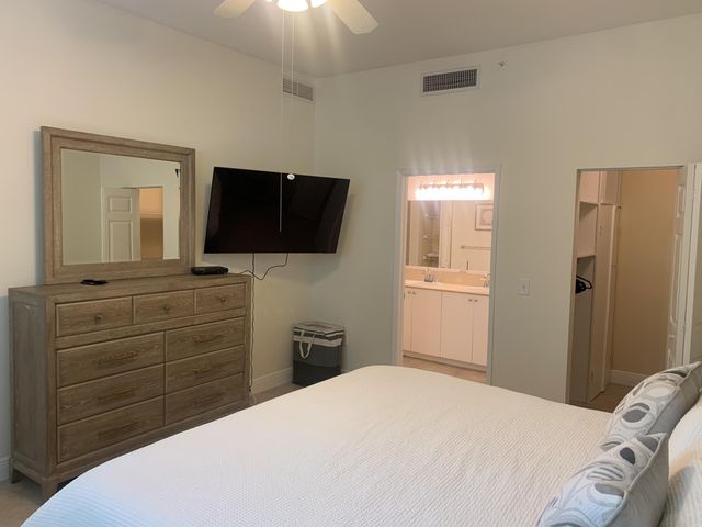 806 E Windward Way 111, Lantana, FL 33462