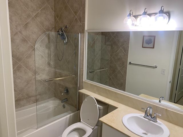 806 E Windward Way 111, Lantana, FL 33462