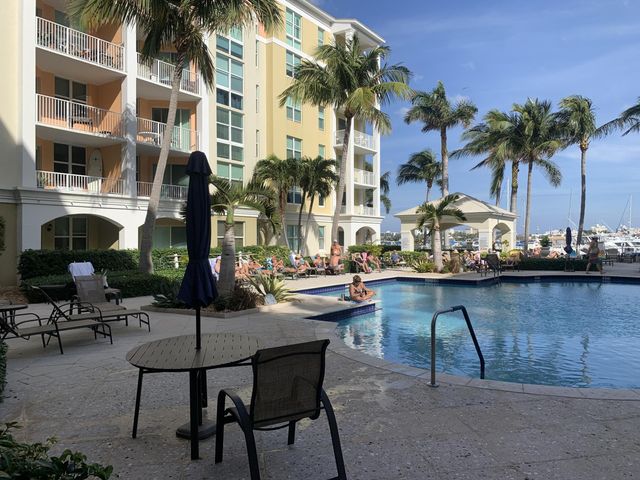 806 E Windward Way 111, Lantana, FL 33462
