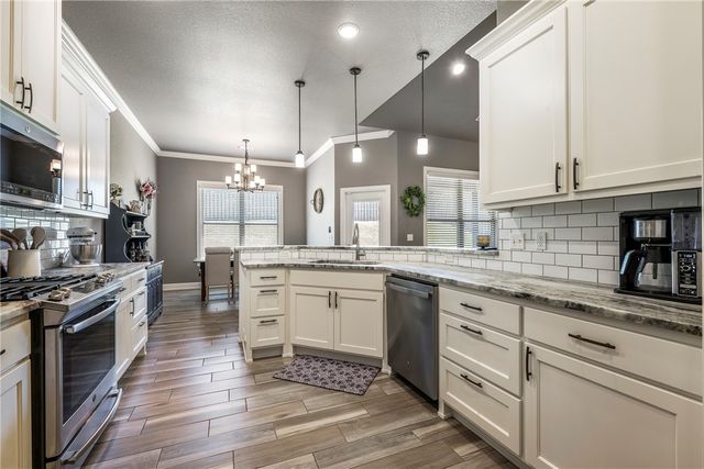 1451 Abbey Lane, Centerton, AR 72719