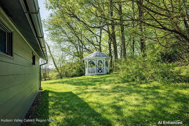 28 Hudson Street, Kinderhook, NY 12106