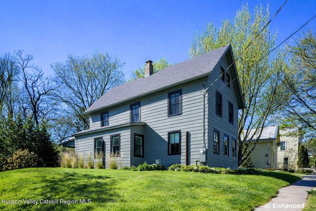 28 Hudson Street, Kinderhook, NY 12106