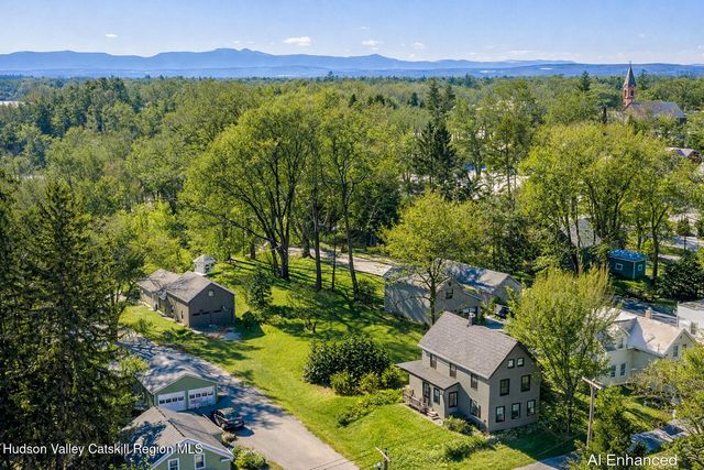 28 Hudson Street, Kinderhook, NY 12106