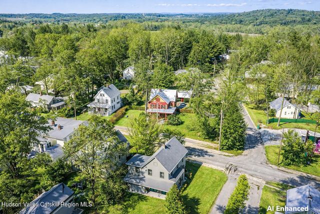 28 Hudson Street, Kinderhook, NY 12106