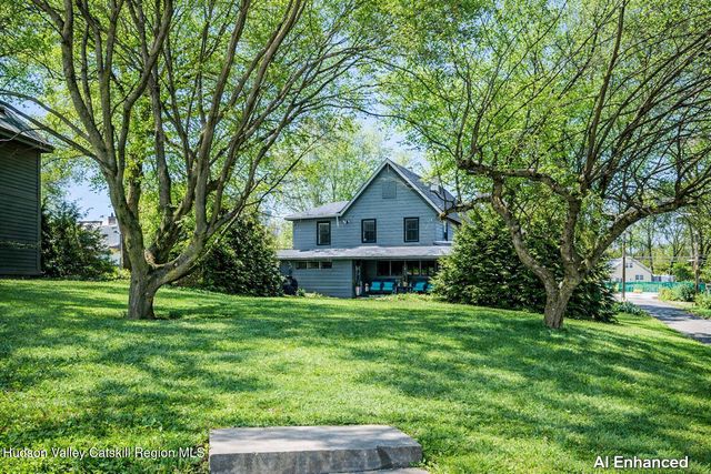 28 Hudson Street, Kinderhook, NY 12106