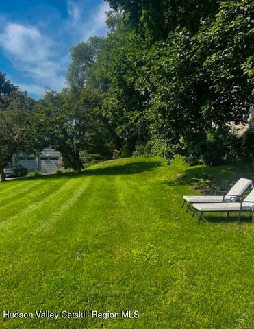 28 Hudson Street, Kinderhook, NY 12106