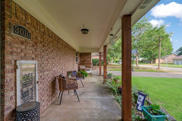3010 Mahaffey Lane, Paris, TX 75460