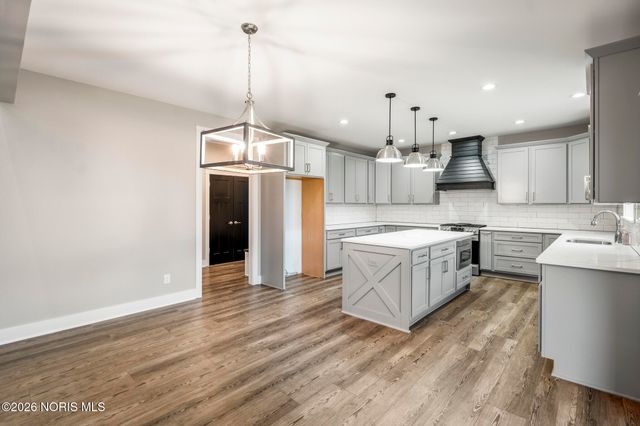 9437 Newbury Lane, Whitehouse, OH 43571