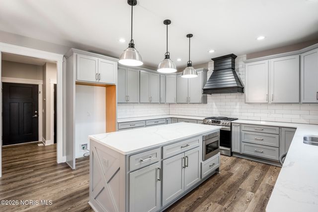 9437 Newbury Lane, Whitehouse, OH 43571