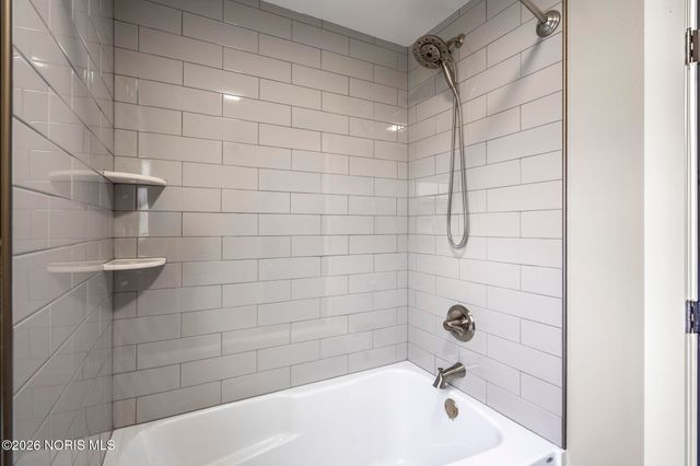 9437 Newbury Lane, Whitehouse, OH 43571