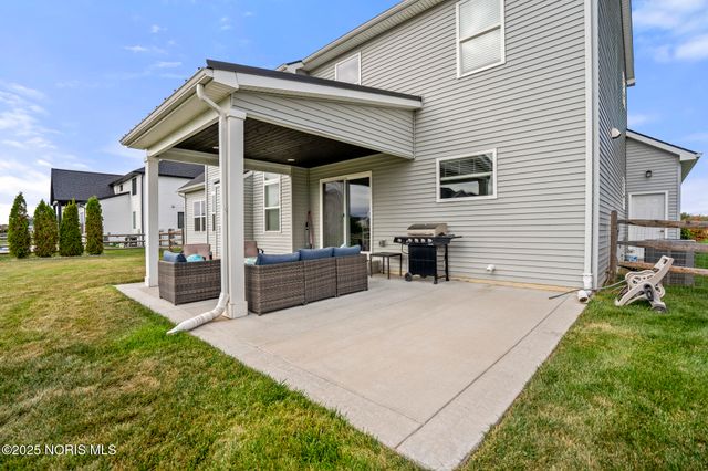 9437 Newbury Lane, Whitehouse, OH 43571