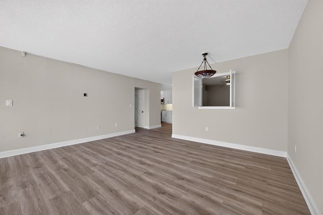 566 Commonwealth Ave 308, Boston, MA 02215