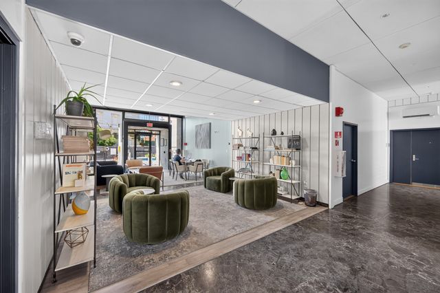 566 Commonwealth Ave 308, Boston, MA 02215