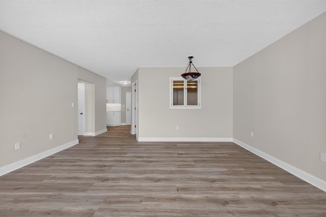 566 Commonwealth Ave 308, Boston, MA 02215
