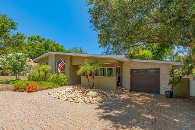 308 BARBARA CIRCLE, Belleair, FL 33756