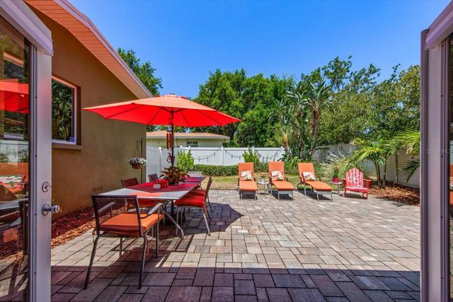 308 BARBARA CIRCLE, Belleair, FL 33756