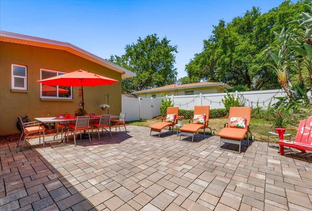 308 BARBARA CIRCLE, Belleair, FL 33756