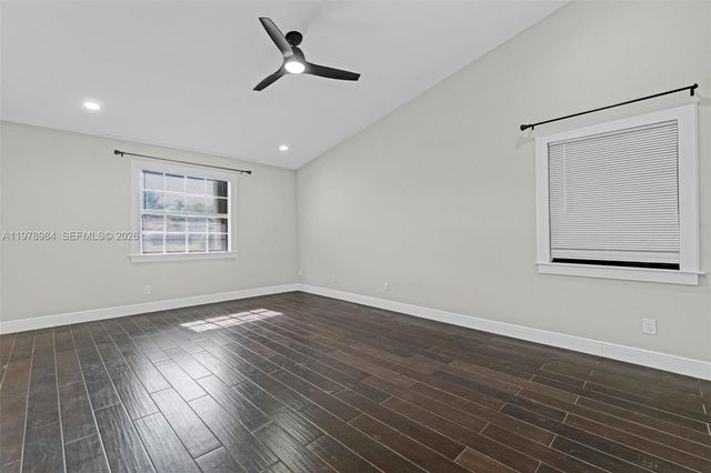 5621 Carriage Ln, Davie, FL 33331