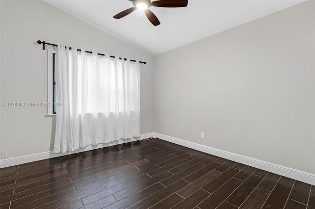 5621 Carriage Ln, Davie, FL 33331