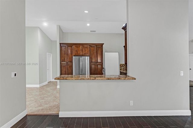 5621 Carriage Ln, Davie, FL 33331