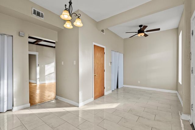 5618 S Prairie Avenue 2, Chicago, IL 60637