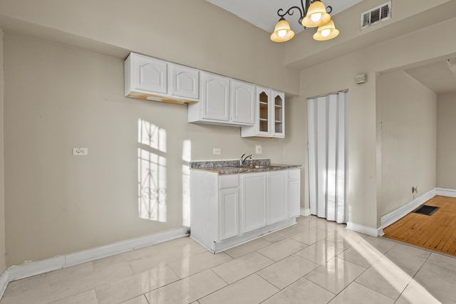 5618 S Prairie Avenue 2, Chicago, IL 60637