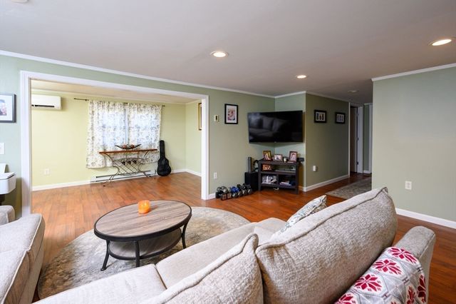 30 Lancaster Ave, Plymouth, MA 02360