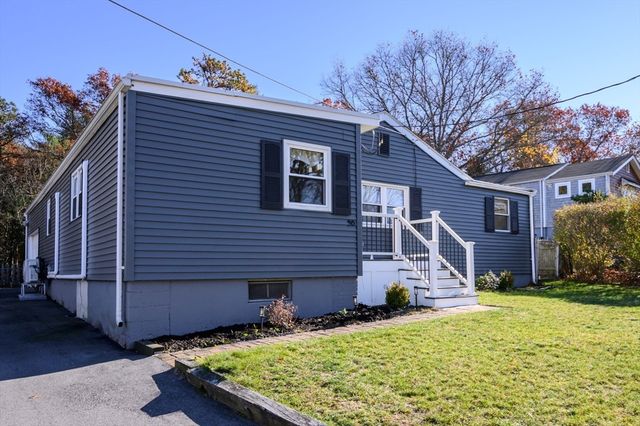 30 Lancaster Ave, Plymouth, MA 02360