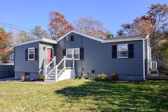 30 Lancaster Ave, Plymouth, MA 02360