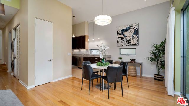 12411 Pacific Avenue 101, Los Angeles, CA 90066