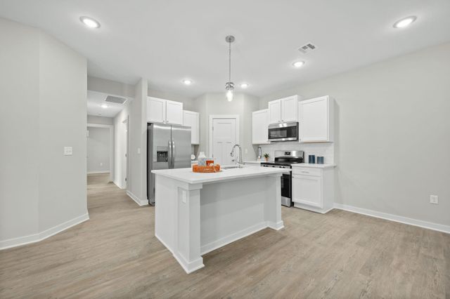 5007 S Sycamore Ave, Wichita, KS 67217